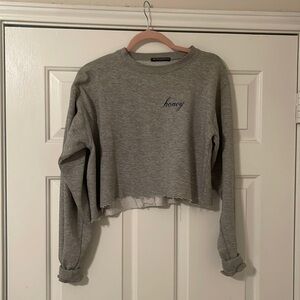 BRANDY MELVILLE CROPPED CREWNECK!!!